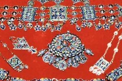 حلي آث يني .. طقم تزيين عريق للمرأة القبائلية