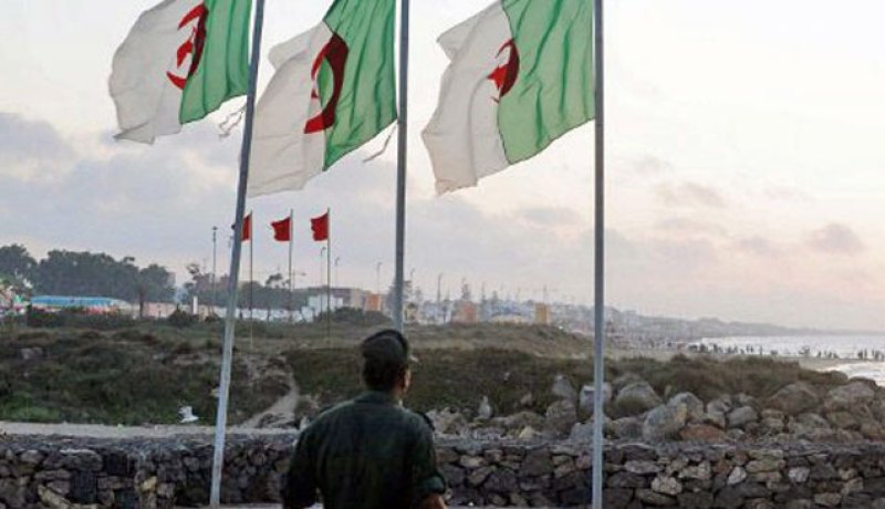 الجزائر تدعم السلطات التونسية في حربها ضد الإرهاب