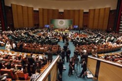 بن صالح يؤكّد على ضرورة تعزيز التعاون بين المنطقتين