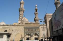 الأزهر يجدد رفضه استخدام العنف في مصر ويدعو الجميع إلى تجنبه بأي ثمن