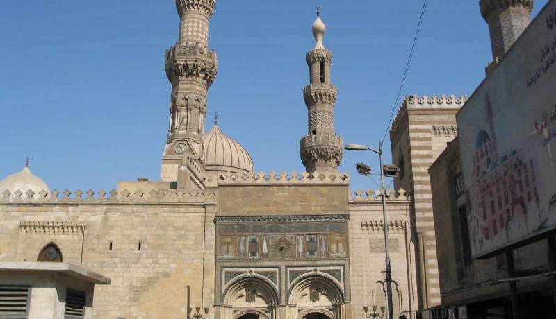 الأزهر يجدد رفضه استخدام العنف في مصر ويدعو الجميع إلى تجنبه بأي ثمن