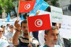 المعارضة التونسية تطلق حملة إرحل والنهضة ترفض الانقلابات