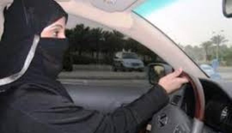 السعودية تعد بعدم التساهل مع المخالفات لنظام منع المرأة من قيادة السيارة