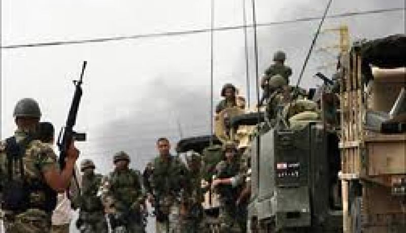 الجيش اللبناني يفكك صواريخ معدة للاطلاق في منطقة حدودية مع سوريا
