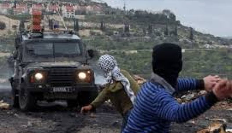 استشهاد فلسطيني وإصابة آخرين في مواجهات مع القوات الاسرائيلية في الخليل