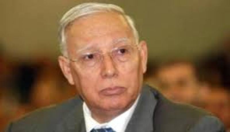 محمد شريف عباس يكرم الهيئات التي ساهمت في تفعيل برنامج الذكرى الـ 50 للاستقلال