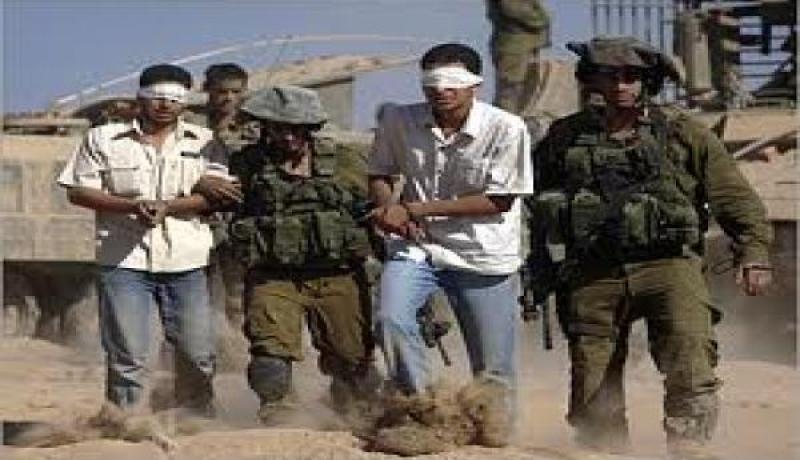 قوات الاحتلال الإسرائيلي تعتقل 3 فلسطينيين بالضفة الغربية