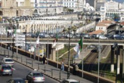 تراجع الاستثمارات الأجنبية المباشرة سنة 2012 في الجزائر يعكس منحى عالميا