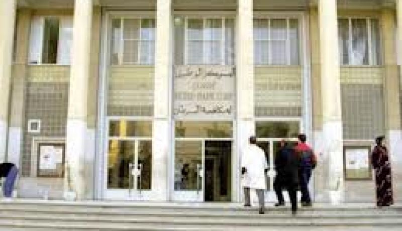 المرضى يطالبون بالحد الأدنى من الخدمة والوزارة تدعو للحوار