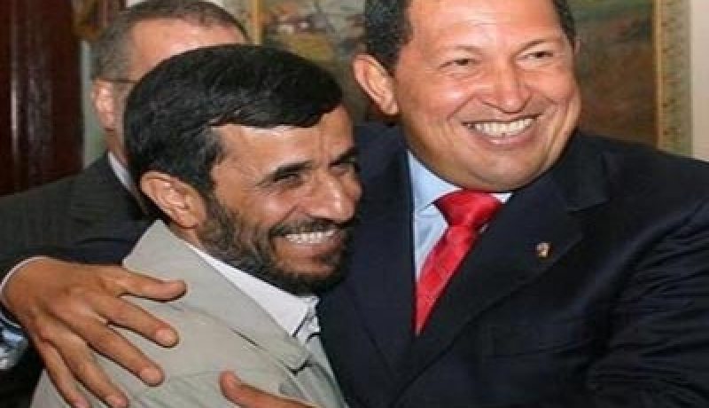 احمدي نجاد يحيي تشافيز الرجل المدافع عن القيم الثورية و يعلن الحداد العام