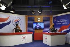 مذيع في نيبال يدخل جينيس لأطول برنامج حواري