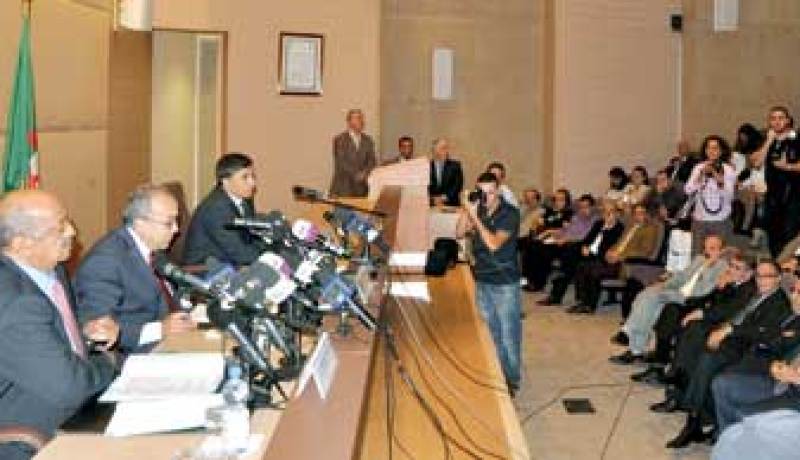 لعمامرة و مساهل ينشطان أول ندوة صحفية دورية مشتركة