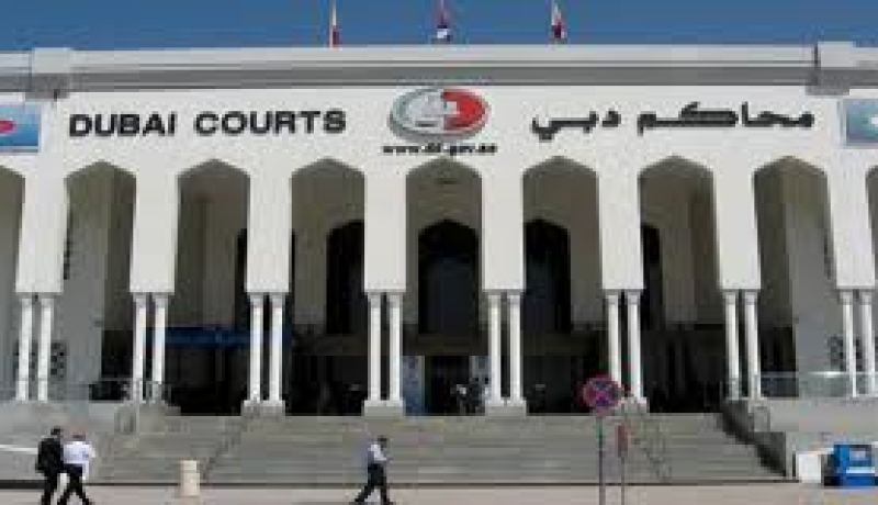محكمة فى دبى تقضى بسجن 3 بريطانيين 4 سنوات لاتهامات بحيازة مخدرات