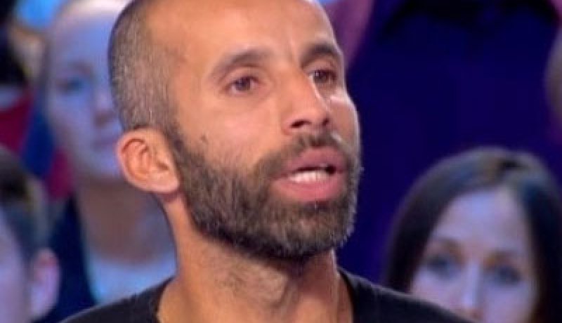 فرنسا تطلب من العراق السماح لقنصليتها بزيارة الصحافي فرنسي دندون
