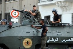 الجيش التونسي يطارد مجموعتين مسلحتين قرب حدود الجزائر