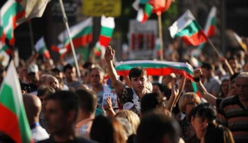 استمرار المظاهرات المطالبة باستقالة الحكومة في بلغاريا لليوم التاسع