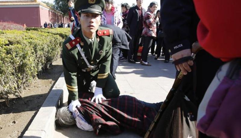 11 قتيلا في هجوم على مفوضية للشرطة في الصين