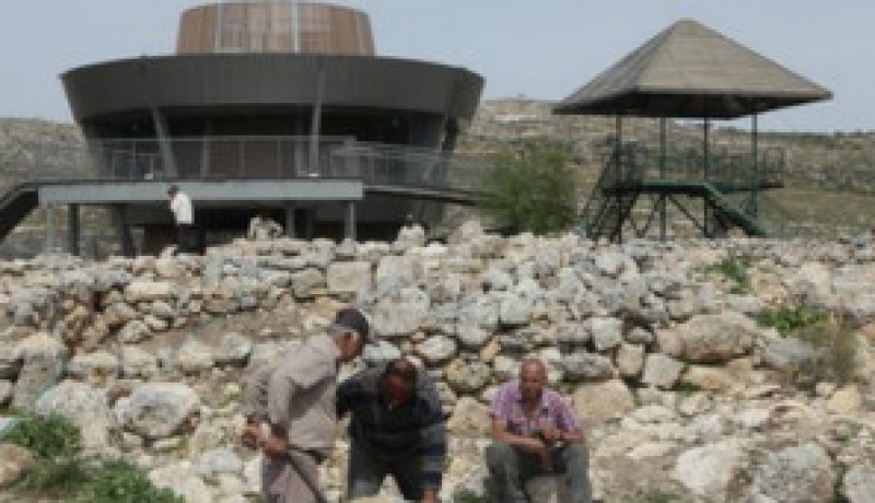 خلاف بين إسرائيل والفلسطينيين بشأن تاريخ الضفة الغربية
