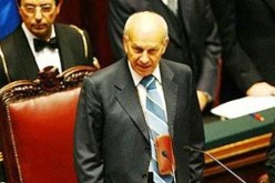 زعيم الشيوعية في إيطاليا يعلن وفاة اليسار ببلاده