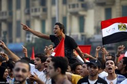 مئات المصريين يتظاهرون في “مليونية لدعم الجيش”