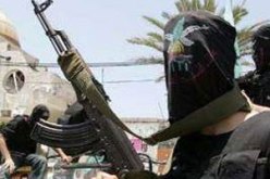 عرض عسكرى لكتائب الأقصى فى مخيم قلنديا الفلسطينى