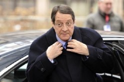الرئيس القبرصي يحذر “الترويكا المانحة” من أنه يمكن ان يستقيل