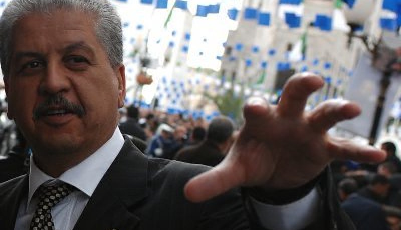 سلال يؤكد عدم وجود أي تهميش أو إقصاء على أي منطقة من الجمهورية