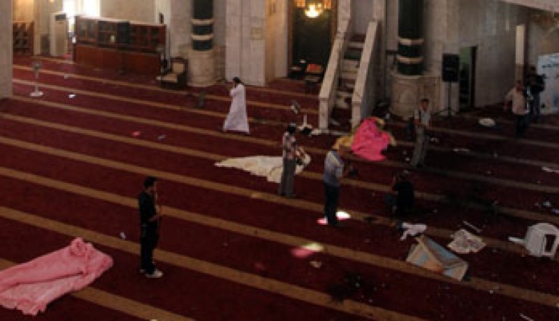 ارتفاع حصيلة القتلى فى تفجير مسجد سنى ببغداد إلى 16 قتيلا