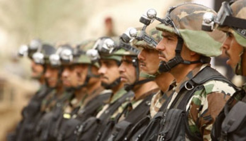 إعدام سبعة جنود عراقيين من قبل مسلحين بالموصل