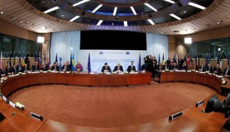 بدء القمة الأوروبية حول الموازنة بعد تأخر ينذر بالخلافات