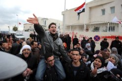 تونسيون يتظاهرون دعماً للنظام السوري