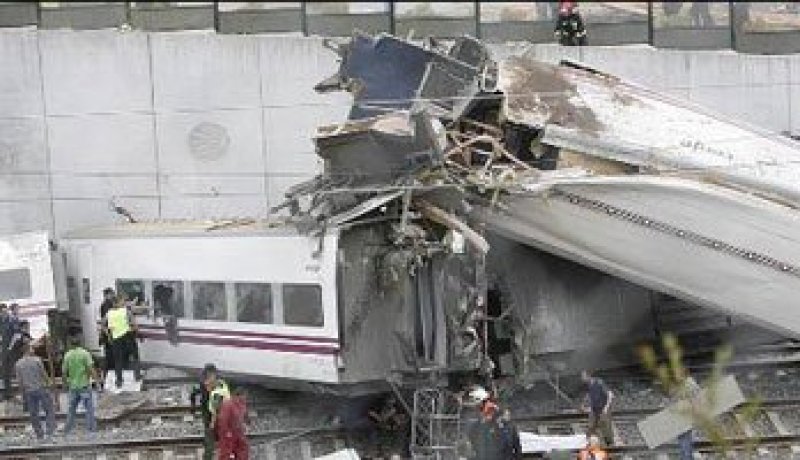 انقلاب قطار محملا بالفوسفات جنوب الأردن