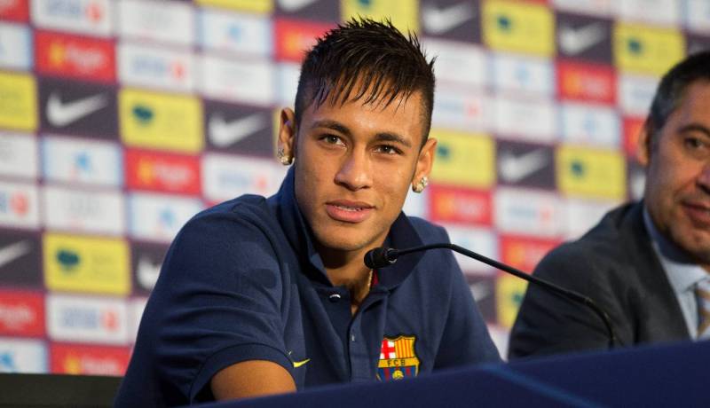 نيمار يؤكد ان المدرب مارتينو كان يتوقع عودة الإصابة لميسي