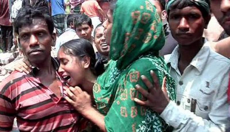 انتشال 40 شخصا على قيد الحياة من أنقاض البناية المنهارة في بنغلاديش