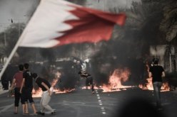 الحكم بالسجن حتى 15 سنة على 15 شخصا في البحرين بتهمة الشروع في قتل شرطيين