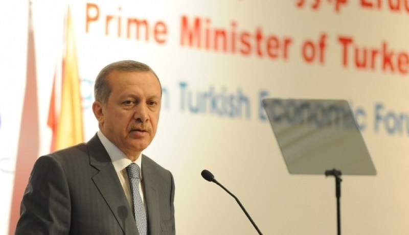 أردوغان يتهم المحتجين باتباع أساليب “الحرق والتدمير”