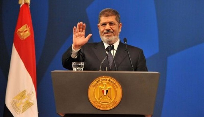 مرسي: إجراءات الجيش تمثل انقلابا عسكريا