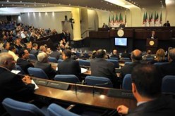 الأمين العام لحزب جبهة التحرير الوطني يجدد الثقة في رئيسي كتلة الحزب في غرفتي البرلمان