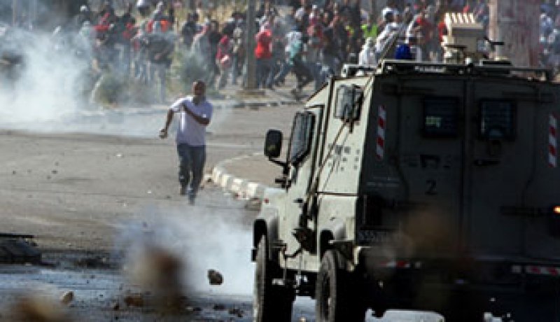 إصابة شابين فلسطينيين برصاص الجيش الإسرائيلى فى شمال غزة