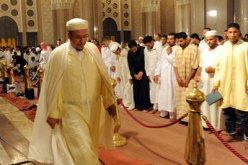 فرنسا تطرد عدد من ائمة مساجد أجانب
