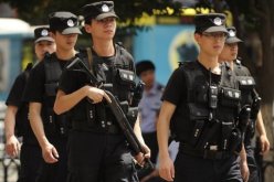 محكمة في شينجيانغ بغرب الصين تعاقب شخصين بالاعدام في أعمال عنف