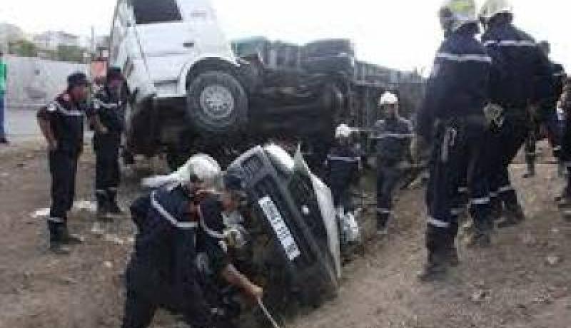 قتيلان و جريح في حادث مرور بمعسكر