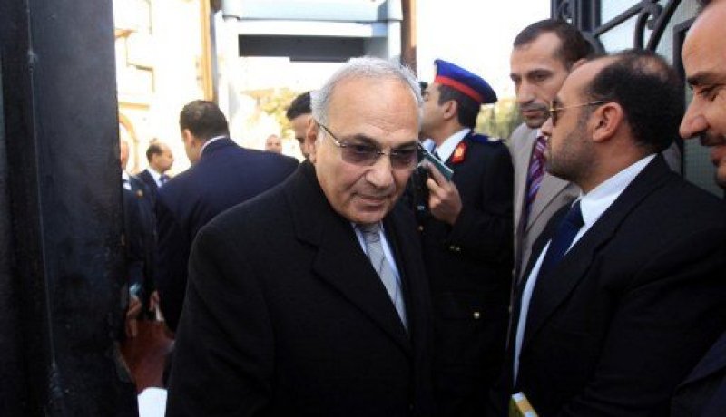 الإنتربول يرفض طلب السلطات المصرية باعتقال أحمد شفيق