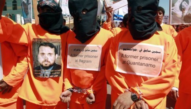 البنتاغون ينفي الافراج اخيرا عن اي معتقل في غوانتانامو