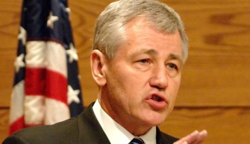 تشاك هيغل يقسم اليمين ويتولى مهام وزارة الحرب الاميركية