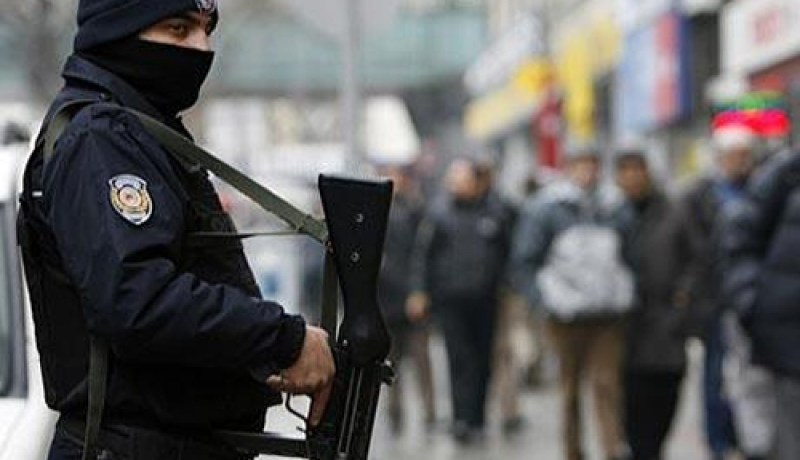 الشرطة التركية تمنع موكبًا لجنازة شاب تركي من التقدم إلى كيزيلاي بأنقرة