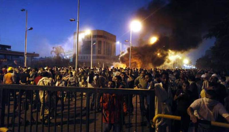 51 قتيلا في إطلاق نار أمام دار الحرس الجمهوري في مصر