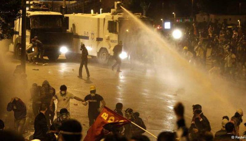 برلين تدعو تركيا للكف عن استخدام العنف بحق المتظاهرين