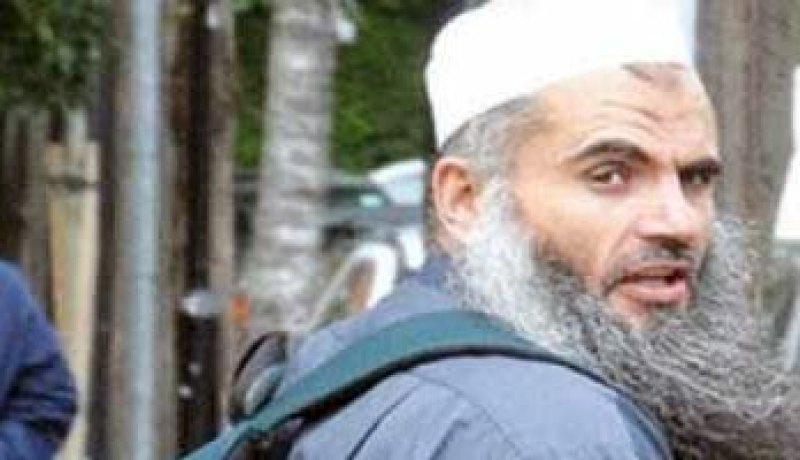 أبو قتادة يرفض اتهامه بالإرهاب أمام محكمة أردنية
