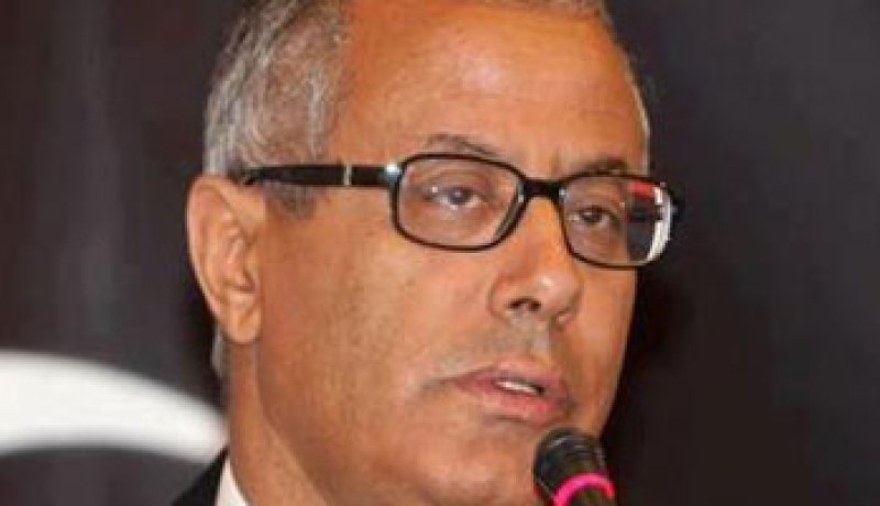 مسؤول أمنى ليبى يعلن مسئوليته عن “القبض” على رئيس الحكومة